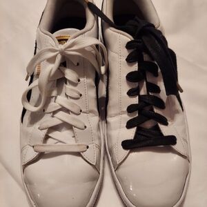 LIMITED EDITION PUMA PATENT LEATHER SNEAKERS